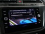 Volkswagen Tiguan 1.5 TSI Elegance - Trekhaak - Dodehoek - Draadloze telefoonlader - Navi - Stoel en Stuurverw