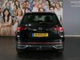 Volkswagen Tiguan 1.5 TSI Elegance - Trekhaak - Dodehoek - Draadloze telefoonlader - Navi - Stoel en Stuurverw