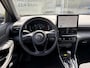 Toyota Yaris Cross 1.5 Hybrid 115 Dynamic | Sensoren v/a | Stuur + Stoelverwarming