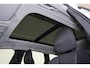 Volvo XC60 T6 Recharge AWD Ultra Dark - Panorama/schuifdak - IntelliSafe Assist & Surround - 360º Camera - Harman/Kardon audio - Adaptieve LED koplampen - Verwarmde voorstoelen, stuur & achterbank - Parkeersensoren voor & achter - Elektr. bedienb. voorstoelen met geheugen - Head up display - Draadloze tel. lader - Inklapbare trekhaak - 20' LMV