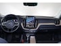 Volvo XC60 T6 Recharge AWD Ultra Dark - Panorama/schuifdak - IntelliSafe Assist & Surround - 360º Camera - Harman/Kardon audio - Adaptieve LED koplampen - Verwarmde voorstoelen, stuur & achterbank - Parkeersensoren voor & achter - Elektr. bedienb. voorstoelen met geheugen - Head up display - Draadloze tel. lader - Inklapbare trekhaak - 20' LMV