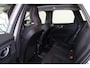 Volvo XC60 T6 Recharge AWD Ultra Dark - Panorama/schuifdak - IntelliSafe Assist & Surround - 360º Camera - Harman/Kardon audio - Adaptieve LED koplampen - Verwarmde voorstoelen, stuur & achterbank - Parkeersensoren voor & achter - Elektr. bedienb. voorstoelen met geheugen - Head up display - Draadloze tel. lader - Inklapbare trekhaak - 20' LMV