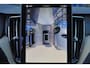 Volvo XC60 T6 Recharge AWD Ultra Dark - Panorama/schuifdak - IntelliSafe Assist & Surround - 360º Camera - Harman/Kardon audio - Adaptieve LED koplampen - Verwarmde voorstoelen, stuur & achterbank - Parkeersensoren voor & achter - Elektr. bedienb. voorstoelen met geheugen - Head up display - Draadloze tel. lader - Inklapbare trekhaak - 20' LMV