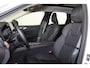 Volvo XC60 T6 Recharge AWD Ultra Dark - Panorama/schuifdak - IntelliSafe Assist & Surround - 360º Camera - Harman/Kardon audio - Adaptieve LED koplampen - Verwarmde voorstoelen, stuur & achterbank - Parkeersensoren voor & achter - Elektr. bedienb. voorstoelen met geheugen - Head up display - Draadloze tel. lader - Inklapbare trekhaak - 20' LMV