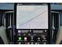 Volvo XC60 T6 Recharge AWD Ultra Dark - Panorama/schuifdak - IntelliSafe Assist & Surround - 360º Camera - Harman/Kardon audio - Adaptieve LED koplampen - Verwarmde voorstoelen, stuur & achterbank - Parkeersensoren voor & achter - Elektr. bedienb. voorstoelen met geheugen - Head up display - Draadloze tel. lader - Inklapbare trekhaak - 20' LMV