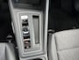 Volkswagen Golf 1.5 eHybrid Life Edition Panoramadak · Achteruitrijcamera · Draadloze telefoonlader · Stuur- & Stoelverwarming