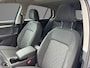 Volkswagen Golf 1.5 eHybrid Life Edition Panoramadak · Achteruitrijcamera · Draadloze telefoonlader · Stuur- & Stoelverwarming