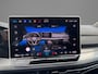 Volkswagen Golf 1.5 eHybrid Life Edition Panoramadak · Achteruitrijcamera · Draadloze telefoonlader · Stuur- & Stoelverwarming