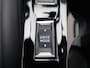 Peugeot 208 1.2 PureTech GT Pack Panormadak | Parkeersensoren Voor en Achter | Camera | 17" Lichtmetalen Velgen | Stoelverwarming | Apple Carplay/Android Auto