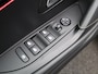 Peugeot 208 1.2 PureTech GT Pack Panormadak | Parkeersensoren Voor en Achter | Camera | 17" Lichtmetalen Velgen | Stoelverwarming | Apple Carplay/Android Auto