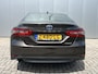 Toyota Camry 2.5 Hybrid Dynamic Navigatie ACC Adaptieve Cruise Control Camera Led Koplampen 18 Inch Velgen Apple Carplay Elektrische Stoelen Stoelverwarming DAB Parkeersensoren v+a NL Auto 1e Eigenaar BTW Auto