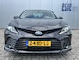 Toyota Camry 2.5 Hybrid Dynamic Navigatie ACC Adaptieve Cruise Control Camera Led Koplampen 18 Inch Velgen Apple Carplay Elektrische Stoelen Stoelverwarming DAB Parkeersensoren v+a NL Auto 1e Eigenaar BTW Auto