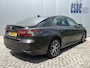Toyota Camry 2.5 Hybrid Dynamic Navigatie ACC Adaptieve Cruise Control Camera Led Koplampen 18 Inch Velgen Apple Carplay Elektrische Stoelen Stoelverwarming DAB Parkeersensoren v+a NL Auto 1e Eigenaar BTW Auto