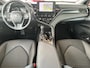 Toyota Camry 2.5 Hybrid Dynamic Navigatie ACC Adaptieve Cruise Control Camera Led Koplampen 18 Inch Velgen Apple Carplay Elektrische Stoelen Stoelverwarming DAB Parkeersensoren v+a NL Auto 1e Eigenaar BTW Auto