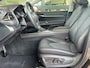 Toyota Camry 2.5 Hybrid Dynamic Navigatie ACC Adaptieve Cruise Control Camera Led Koplampen 18 Inch Velgen Apple Carplay Elektrische Stoelen Stoelverwarming DAB Parkeersensoren v+a NL Auto 1e Eigenaar BTW Auto