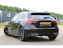 Mercedes-Benz A-klasse 180 AMG Pano | Multispaak | Carplay | LED | Night | Stoelverwarming | Dealer Onderhouden