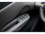 Lynk & Co 02 More 66 kWh | Panoramadak | 360 camera | Harman Kardon audio | Dodehoekdetectie | Stoel/Stuurverwarming | Apple CarPlay/Android Auto | 20"LM-velgen | Elektrisch bedienbare voorstoelen met geheugenfunctie | Klimaat warmtepomp | Elektrisch bedienbare achterklep |