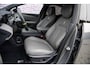 Lynk & Co 02 More 66 kWh | Panoramadak | 360 camera | Harman Kardon audio | Dodehoekdetectie | Stoel/Stuurverwarming | Apple CarPlay/Android Auto | 20"LM-velgen | Elektrisch bedienbare voorstoelen met geheugenfunctie | Klimaat warmtepomp | Elektrisch bedienbare achterklep |