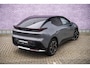 Lynk & Co 02 More 66 kWh | Panoramadak | 360 camera | Harman Kardon audio | Dodehoekdetectie | Stoel/Stuurverwarming | Apple CarPlay/Android Auto | 20"LM-velgen | Elektrisch bedienbare voorstoelen met geheugenfunctie | Klimaat warmtepomp | Elektrisch bedienbare achterklep |