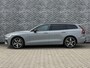 Volvo V60 2.0 T6 Plug-in hybrid AWD Ultra Dark | Google | Long Range | Schuif-/Kanteldak | Adaptieve Cruise Control | DAB | Head-Up Display | Camera | Stoelverwarming Voor + Achter | Harman Kardon Audio | Getint Glas | Zitverlenging | Elek. Stoelen | Memory | 19" LM