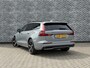 Volvo V60 2.0 T6 Plug-in hybrid AWD Ultra Dark | Google | Long Range | Schuif-/Kanteldak | Adaptieve Cruise Control | DAB | Head-Up Display | Camera | Stoelverwarming Voor + Achter | Harman Kardon Audio | Getint Glas | Zitverlenging | Elek. Stoelen | Memory | 19" LM