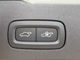 Volvo V60 2.0 T6 Plug-in hybrid AWD Ultra Dark | Google | Long Range | Schuif-/Kanteldak | Adaptieve Cruise Control | DAB | Head-Up Display | Camera | Stoelverwarming Voor + Achter | Harman Kardon Audio | Getint Glas | Zitverlenging | Elek. Stoelen | Memory | 19" LM