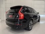 Volvo XC90 T8 Recharge AWD R-Design PANO/LUCHTVERING/TREKHAAK/H&K/MEMORY/ZWART LEER/GOOGLE/CARPLAY/ACC/PILOT-ASSIST/20"/PRIVACY/VOLLEDIG VOLVO DEALER HISTORIE
