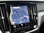 Volvo V60 2.0 T6 Plug-in hybrid AWD Ultra Dark | Google | Long Range | Schuif-/Kanteldak | Adaptieve Cruise Control | DAB | Head-Up Display | Camera | Stoelverwarming Voor + Achter | Harman Kardon Audio | Getint Glas | Zitverlenging | Elek. Stoelen | Memory | 19" LM