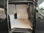 Peugeot e-Expert Long Premium 75 kWh 3-zits Automaat Airco Navigatie