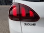 Peugeot 2008 1.2 Turbo 110 pk Allure | Navigatie | 6-bak | Achteruitrijcamera | LED-dagrijverlichting | Apple Carplay | Trekhaak | Hoge instap | 16 inch Licht-metalen Velgen | Climate Control | Cruise Control |