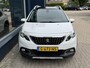 Peugeot 2008 1.2 Turbo 110 pk Allure | Navigatie | 6-bak | Achteruitrijcamera | LED-dagrijverlichting | Apple Carplay | Trekhaak | Hoge instap | 16 inch Licht-metalen Velgen | Climate Control | Cruise Control |