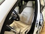BMW X5 xDrive50e High Executive M Sport / Achteras besturing / Head-UP / Panodak / Luchtvering / Soft Close / Harman-Kardon / Trekhaak / Park Assist Prof / Individual Leder Merino / Zwarte Hemel / 1e Eigenaar!