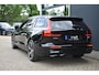 Volvo V60 T6 Plug-in hybrid AWD Ultra Dark | Bowers & Wilkins premium Audio | Massage | Stoel-/Stuurwielverwarming | Head Up Display | 19 inch Lichtmetalen velgen | 360 graden Camera | Panoramisch Schuif-/kanteldak | Lederlook Dashboard | Keyless | Blis | Adaptieve Cruise Control | Pilot Assist |