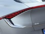 Kia EV6 GT AWD 77.4 kWh / 585PK / Fabrieksgarantie tot 06-2031 & 150.000km / SOH 100% / Panormadak Schuifdak / Dealer Onderhouden / Eerste Eigenaar / HUD / Meridian Audio / 360 Camera / Sport & Kuipstoelen / CCS Snelladen / Elektr. Achterklep / Stoel Verwarming / Stuurwiel Verwarming / Achterbank Verwarming / NAP / DAB /