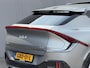 Kia EV6 GT AWD 77.4 kWh / 585PK / Fabrieksgarantie tot 06-2031 & 150.000km / SOH 100% / Panormadak Schuifdak / Dealer Onderhouden / Eerste Eigenaar / HUD / Meridian Audio / 360 Camera / Sport & Kuipstoelen / CCS Snelladen / Elektr. Achterklep / Stoel Verwarming / Stuurwiel Verwarming / Achterbank Verwarming / NAP / DAB /