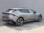 Kia EV6 GT AWD 77.4 kWh / 585PK / Fabrieksgarantie tot 06-2031 & 150.000km / SOH 100% / Panormadak Schuifdak / Dealer Onderhouden / Eerste Eigenaar / HUD / Meridian Audio / 360 Camera / Sport & Kuipstoelen / CCS Snelladen / Elektr. Achterklep / Stoel Verwarming / Stuurwiel Verwarming / Achterbank Verwarming / NAP / DAB /