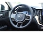 Volvo XC60 T6 350PK Plug-in hybrid AWD Ultra Dark / Adaptieve Cruise control / Head-up Display / Elektrisch glazen panorama-dak / Elektrische stoelen met geheugen / Stuurverwarming / Stoelverwarming v+a / 360 Camera / Harman Kardon / Semi-elektrisch inklapbare trekhaak