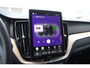 Volvo XC60 T6 350PK Plug-in hybrid AWD Ultra Dark / Adaptieve Cruise control / Head-up Display / Elektrisch glazen panorama-dak / Elektrische stoelen met geheugen / Stuurverwarming / Stoelverwarming v+a / 360 Camera / Harman Kardon / Semi-elektrisch inklapbare trekhaak