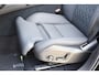Volvo XC60 T6 350PK Plug-in hybrid AWD Ultra Dark / Adaptieve Cruise control / Head-up Display / Elektrisch glazen panorama-dak / Elektrische stoelen met geheugen / Stuurverwarming / Stoelverwarming v+a / 360 Camera / Harman Kardon / Semi-elektrisch inklapbare trekhaak