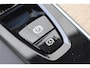 Volvo XC60 T6 350PK Plug-in hybrid AWD Ultra Dark / Adaptieve Cruise control / Head-up Display / Elektrisch glazen panorama-dak / Elektrische stoelen met geheugen / Stuurverwarming / Stoelverwarming v+a / 360 Camera / Harman Kardon / Semi-elektrisch inklapbare trekhaak