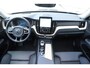 Volvo XC60 T6 350PK Plug-in hybrid AWD Ultra Dark / Adaptieve Cruise control / Head-up Display / Elektrisch glazen panorama-dak / Elektrische stoelen met geheugen / Stuurverwarming / Stoelverwarming v+a / 360 Camera / Harman Kardon / Semi-elektrisch inklapbare trekhaak