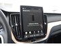 Volvo XC60 T6 350PK Plug-in hybrid AWD Ultra Dark / Adaptieve Cruise control / Head-up Display / Elektrisch glazen panorama-dak / Elektrische stoelen met geheugen / Stuurverwarming / Stoelverwarming v+a / 360 Camera / Harman Kardon / Semi-elektrisch inklapbare trekhaak