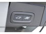 Volvo XC60 T6 350PK Plug-in hybrid AWD Ultra Dark / Adaptieve Cruise control / Head-up Display / Elektrisch glazen panorama-dak / Elektrische stoelen met geheugen / Stuurverwarming / Stoelverwarming v+a / 360 Camera / Harman Kardon / Semi-elektrisch inklapbare trekhaak