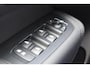 Volvo XC60 T6 350PK Plug-in hybrid AWD Ultra Dark / Adaptieve Cruise control / Head-up Display / Elektrisch glazen panorama-dak / Elektrische stoelen met geheugen / Stuurverwarming / Stoelverwarming v+a / 360 Camera / Harman Kardon / Semi-elektrisch inklapbare trekhaak