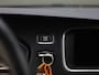 Volvo V40 2.0 D2 Momentum | Navigatie | Voorstoelen verwarmd | Verwarmde voorruit |