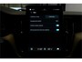 Volvo XC60 2.0 T8 AWD 335kW/456pk Aut8 Recharge Ultra Dark VOL!! LUCHTVERING + BOWERS&WILKINS + PANORAMADAK + BLIS + HEAD-UP + PILOT ASSIST + V&A STOEL-&STUURVERWARMING + ADAPT.CRUISE + GOOGLE DASH&SERVICES + STOELVENTILATIE&-MASSAGE + 360 CAMERA + 22" LM-VELGEN!!