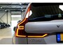 Volvo XC60 2.0 T8 AWD 335kW/456pk Aut8 Recharge Ultra Dark VOL!! LUCHTVERING + BOWERS&WILKINS + PANORAMADAK + BLIS + HEAD-UP + PILOT ASSIST + V&A STOEL-&STUURVERWARMING + ADAPT.CRUISE + GOOGLE DASH&SERVICES + STOELVENTILATIE&-MASSAGE + 360 CAMERA + 22" LM-VELGEN!!