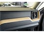 Volvo XC60 2.0 T8 AWD 335kW/456pk Aut8 Recharge Ultra Dark VOL!! LUCHTVERING + BOWERS&WILKINS + PANORAMADAK + BLIS + HEAD-UP + PILOT ASSIST + V&A STOEL-&STUURVERWARMING + ADAPT.CRUISE + GOOGLE DASH&SERVICES + STOELVENTILATIE&-MASSAGE + 360 CAMERA + 22" LM-VELGEN!!