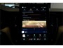 Volvo XC60 2.0 T8 AWD 335kW/456pk Aut8 Recharge Ultra Dark VOL!! LUCHTVERING + BOWERS&WILKINS + PANORAMADAK + BLIS + HEAD-UP + PILOT ASSIST + V&A STOEL-&STUURVERWARMING + ADAPT.CRUISE + GOOGLE DASH&SERVICES + STOELVENTILATIE&-MASSAGE + 360 CAMERA + 22" LM-VELGEN!!