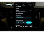 Volvo XC60 2.0 T8 AWD 335kW/456pk Aut8 Recharge Ultra Dark VOL!! LUCHTVERING + BOWERS&WILKINS + PANORAMADAK + BLIS + HEAD-UP + PILOT ASSIST + V&A STOEL-&STUURVERWARMING + ADAPT.CRUISE + GOOGLE DASH&SERVICES + STOELVENTILATIE&-MASSAGE + 360 CAMERA + 22" LM-VELGEN!!